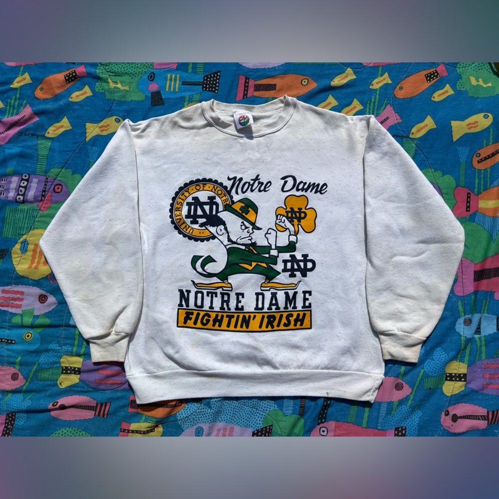 Vintage 90s Notre Dame Fighting Irish graphic XL Sweatshirt